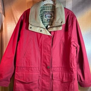 Pacific trail winter jacket. Size small. 44” chest. 211
